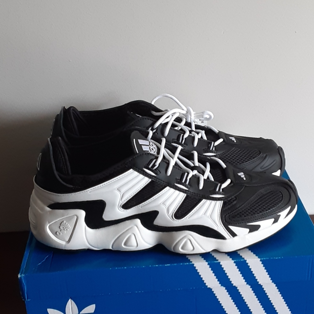 Adidas  - FYW S-97